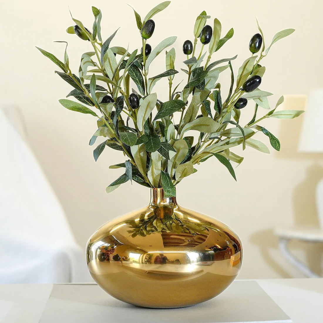Stylish Golden Round Flower Vase